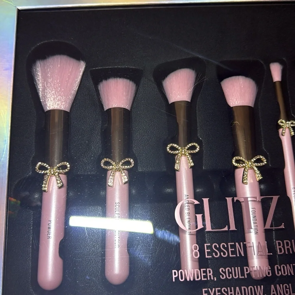 Glitz & Glam Bow makeup brushes viral 🎀🎀🎀💎💎💎